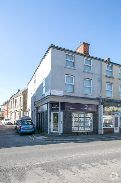 93 High St, Chesterfield to rent - Building Photo - Image 1 of 9