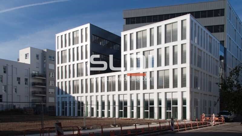 4 Rue Maurice Flandin, Vaulx-en-Velin to rent Building Photo- Image 1 of 13