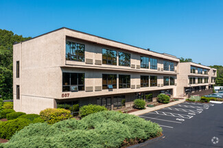 More details for 567 Vauxhall St, Waterford, CT - Office for Sale