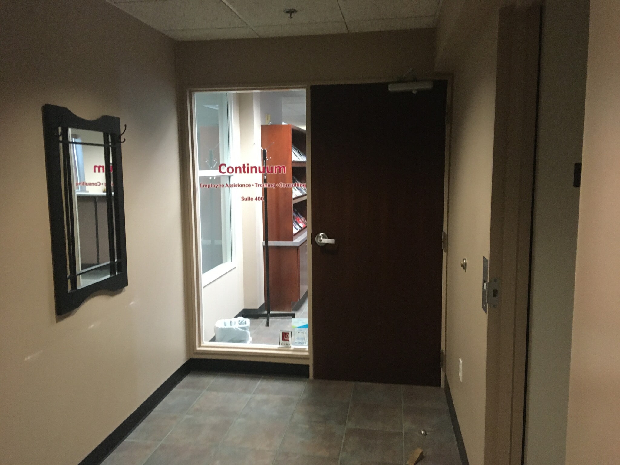 1135-317 S M St, Lincoln, NE to rent Interior Photo- Image 1 of 12