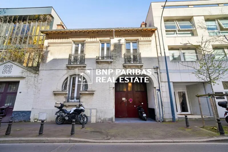 Office in Clichy to rent - Building Photo - Image 1 of 14