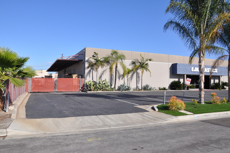 1120 N Cosby Way, Anaheim, CA for sale - Building Photo - Image 1 of 1