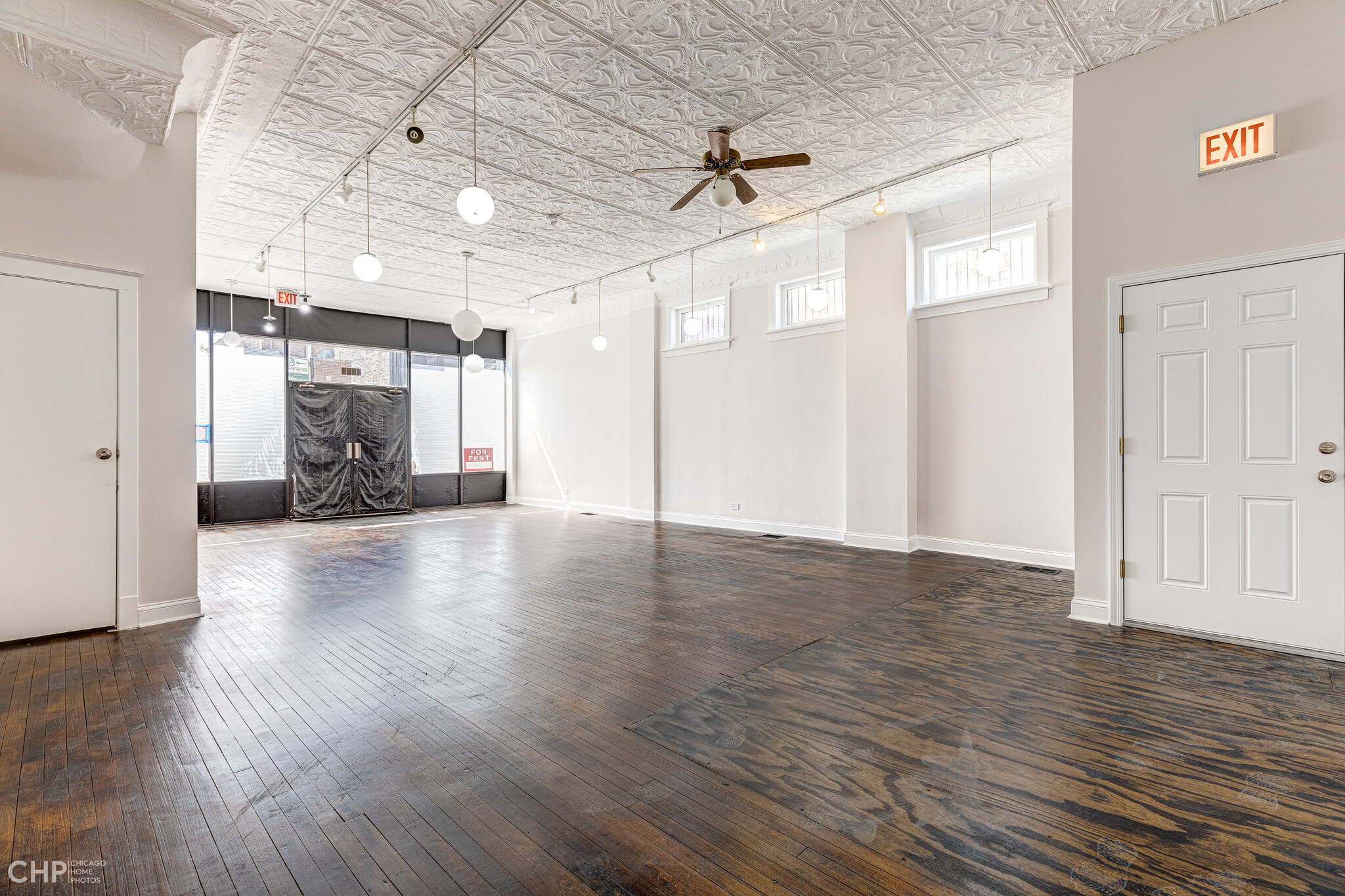 4336 N Pulaski Rd, Chicago, IL for rent Interior Photo- Image 1 of 4