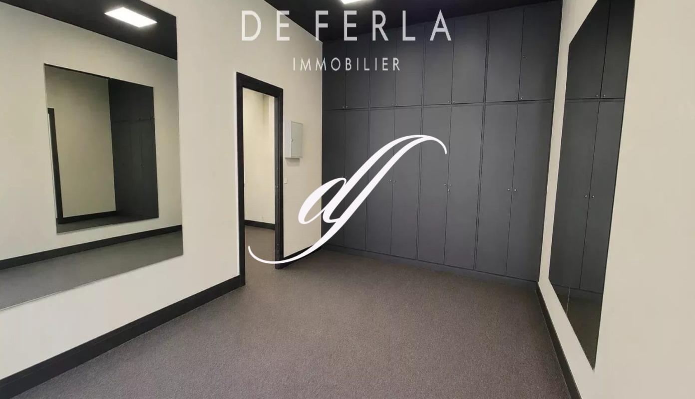 Office in Paris for sale Interior Photo- Image 1 of 4