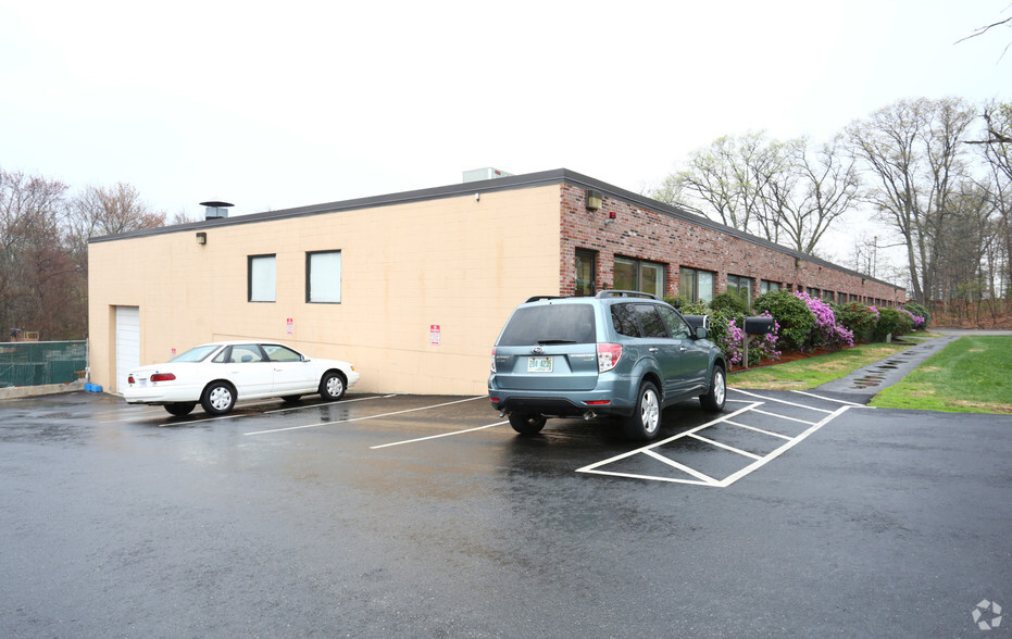 204-214 Cedar Hill St, Marlborough, MA for rent - Primary Photo - Image 1 of 7