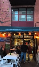 Retail in Madrid, Madrid to rent Interior Photo- Image 2 of 8