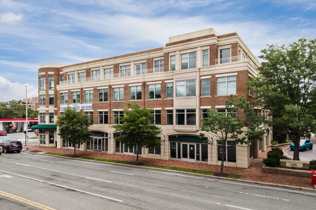 More details for 675 N Washington St, Alexandria, VA - Office to Rent
