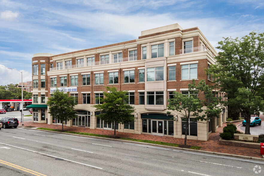 675 N Washington St, Alexandria, VA for rent - Building Photo - Image 1 of 11