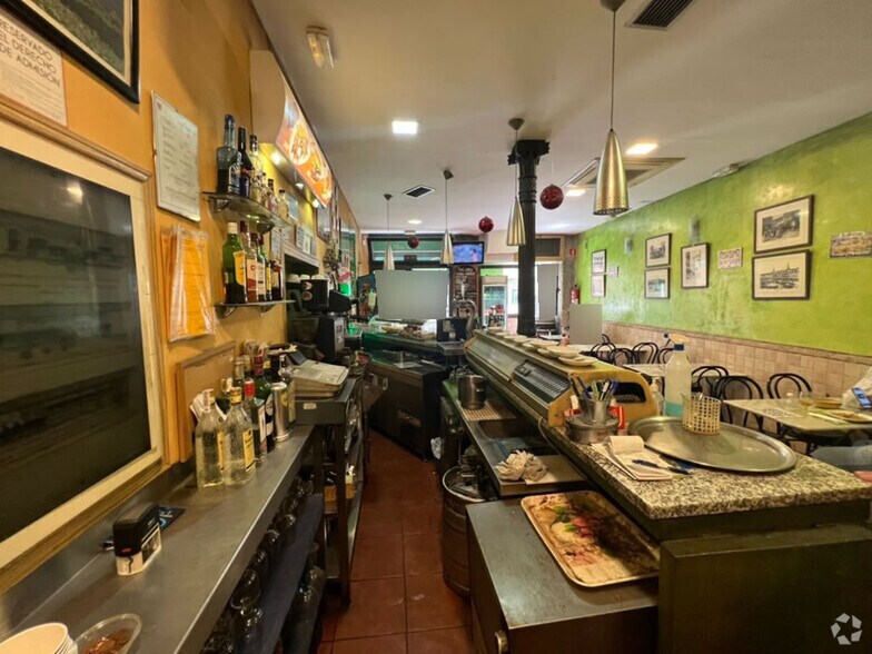 Retail in Madrid, Madrid to rent - Interior Photo - Image 1 of 1