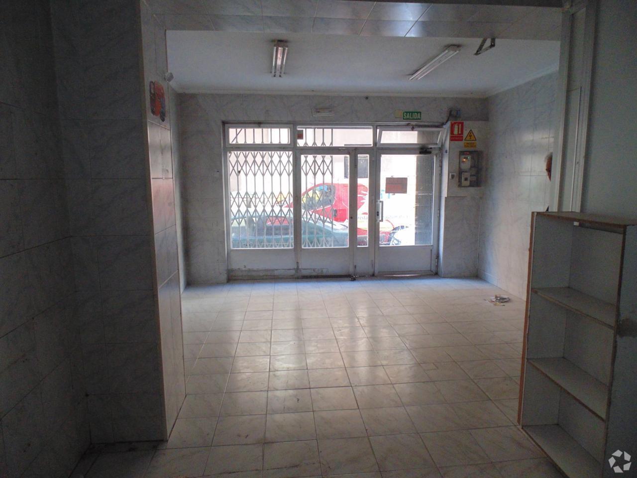 Retail in Ávila, Ávila to rent Interior Photo- Image 1 of 2