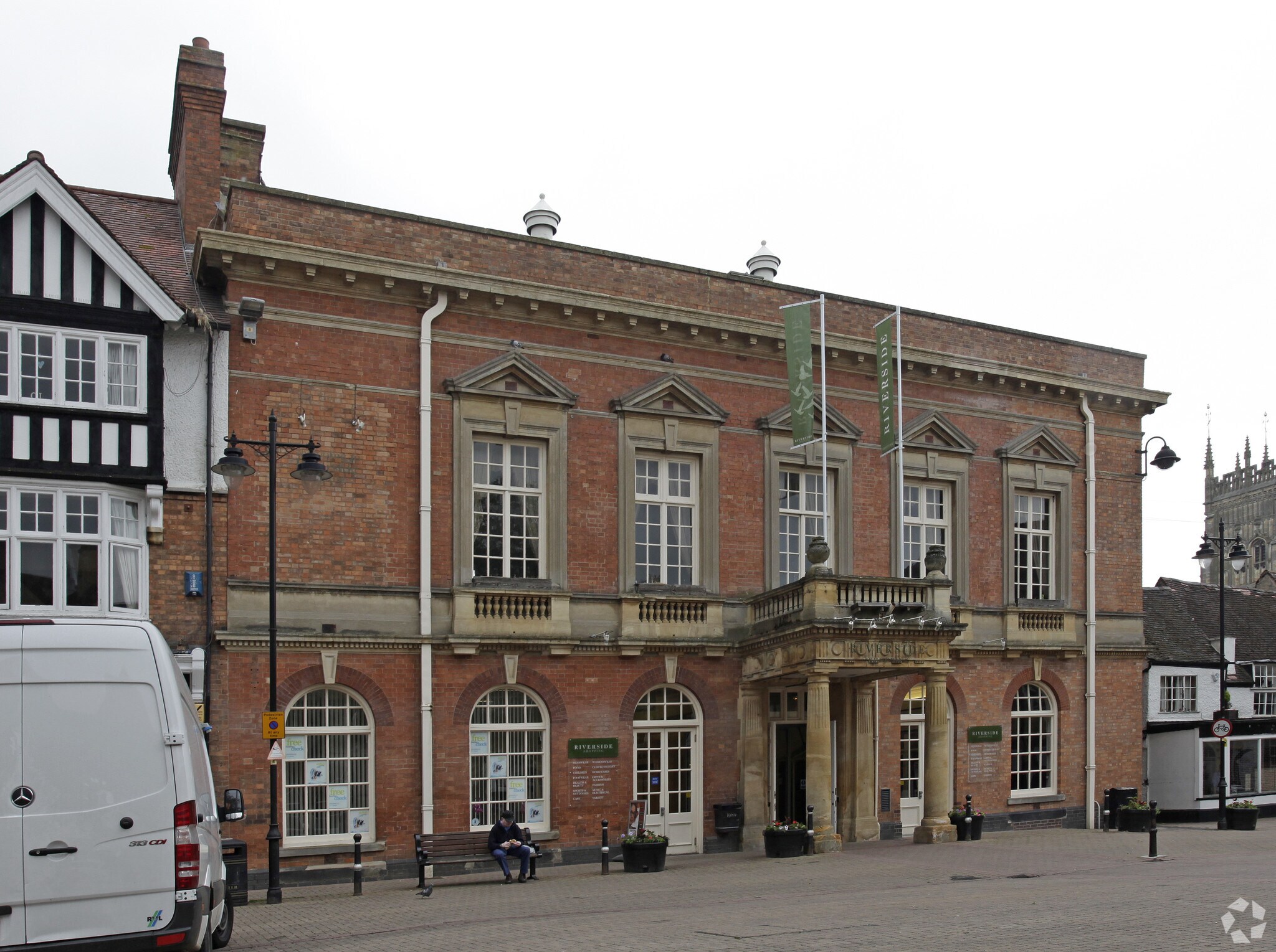 Riverside Centre, Evesham for sale Primary Photo- Image 1 of 1