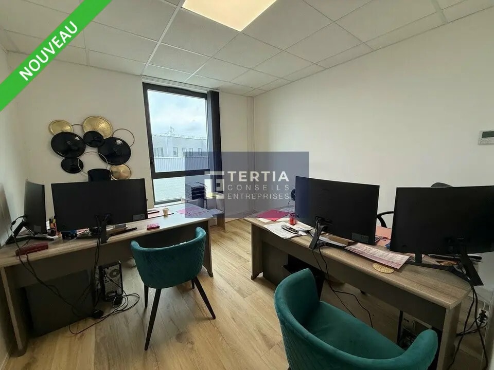 Location Bureaux 94 m² - Photo 1