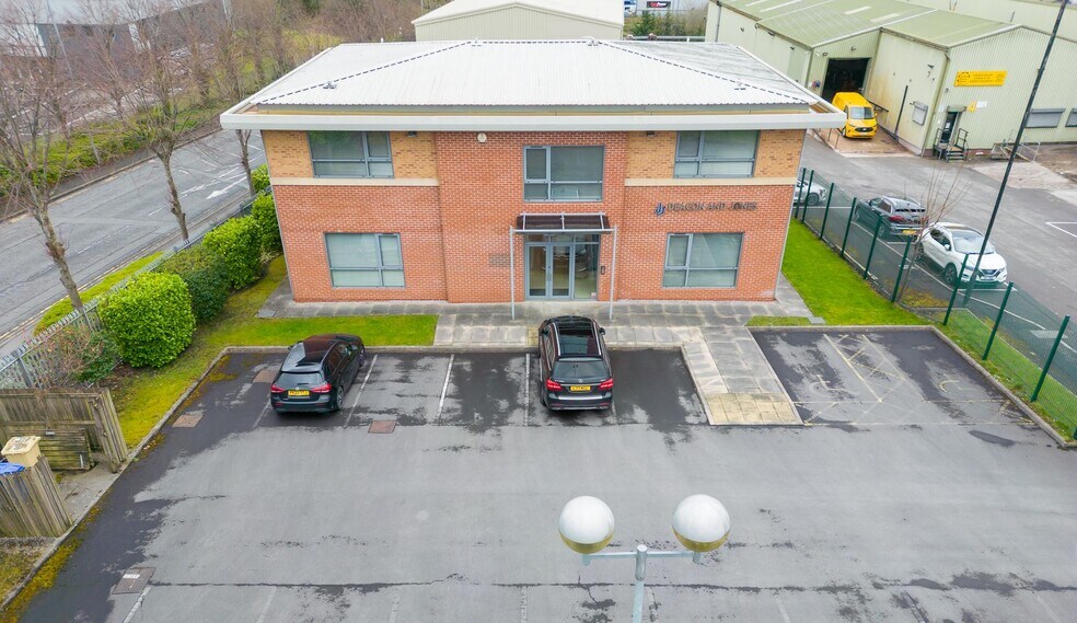 Britannia Way, Bolton to rent - Building Photo - Image 1 of 1