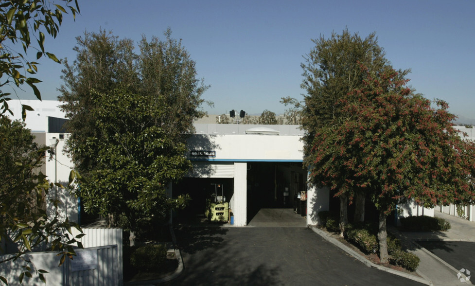 1941 W Commonwealth Ave, Fullerton, CA for rent - Building Photo - Image 3 of 3