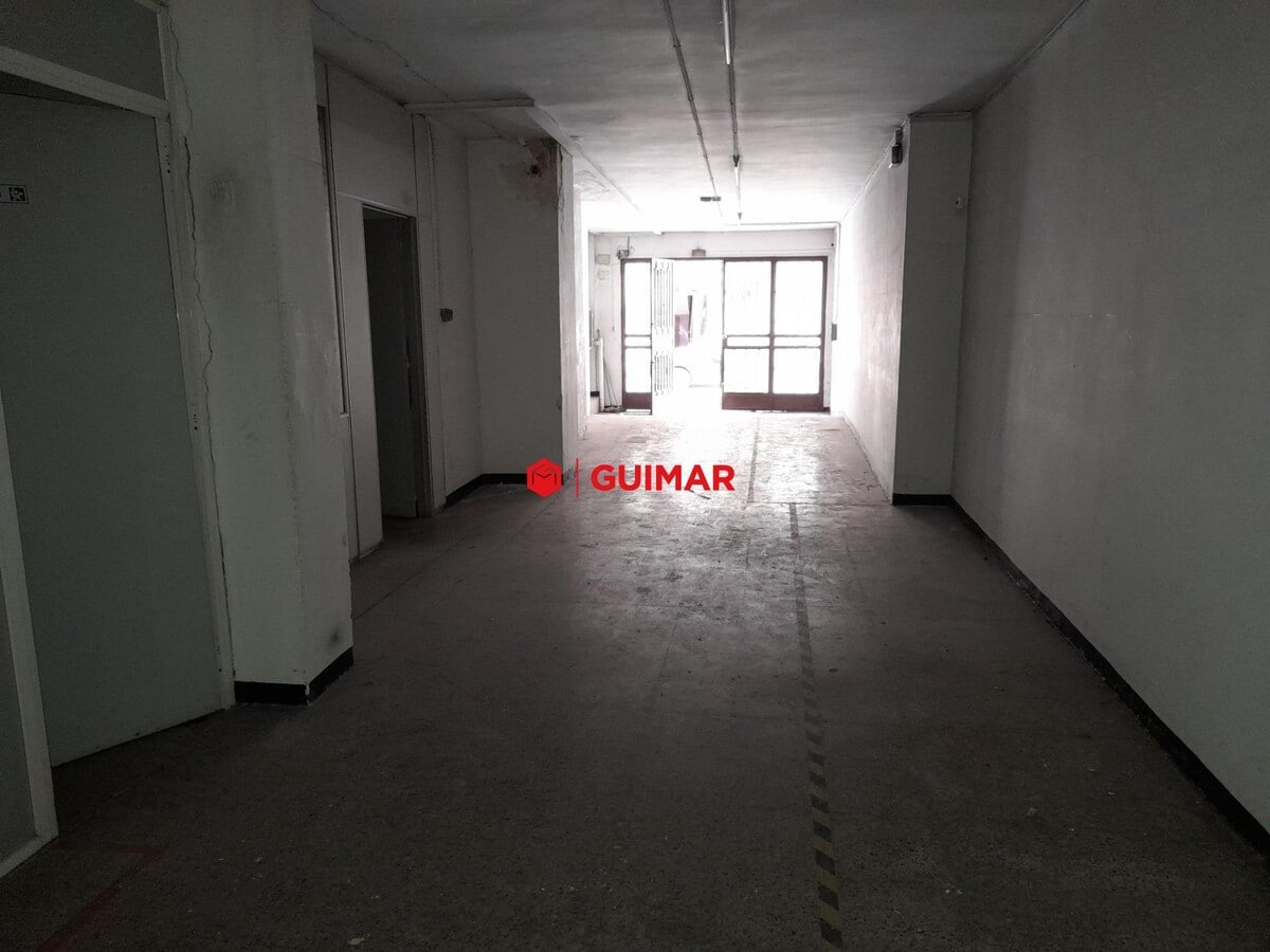 Esplugues de Llobregat, BAR 08950 -  -  - Interior Photo - Image 1 of 9