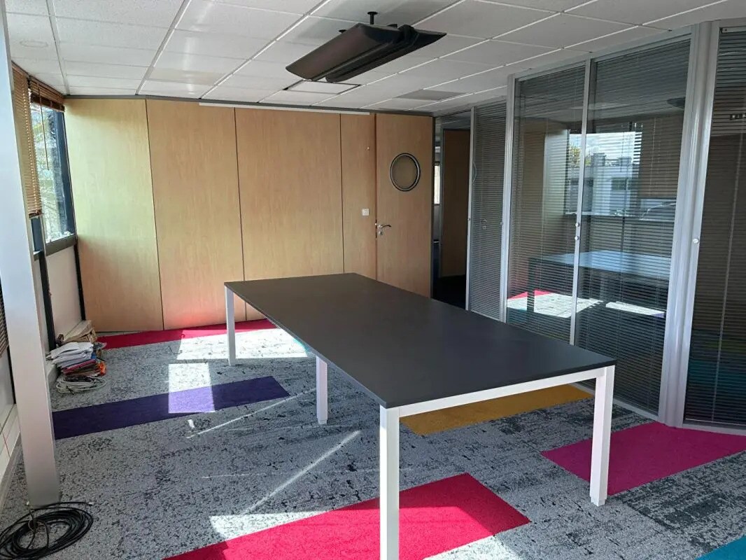 Office in Mérignac to rent Interior Photo- Image 1 of 10