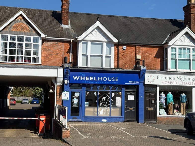 15 The Broadway, Beaconsfield for sale - Building Photo - Image 1 of 6