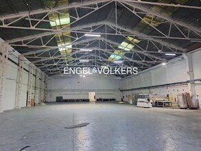 Industrial in L'Hospitalet de Llobregat, Barcelona to rent Interior Photo- Image 1 of 4