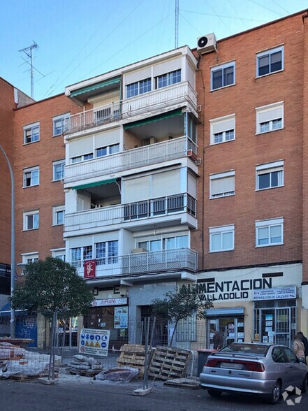 Calle Valladolid, Alcorcón, Madrid for sale - Primary Photo - Image 1 of 2