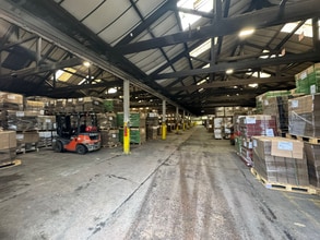 Corporation Rd, Manchester to rent Interior Photo- Image 2 of 2