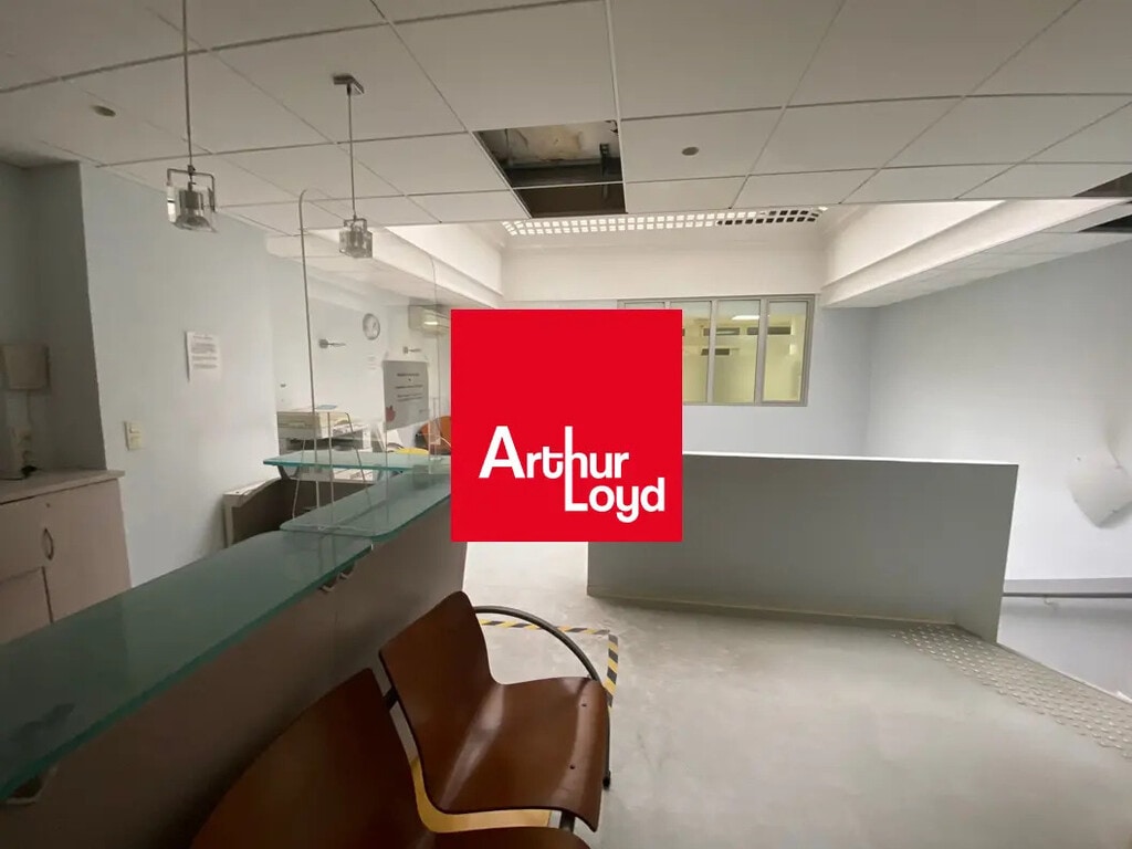 Vente Bureaux 289 m² - Photo 1