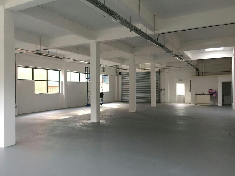 10 Blackbrook Rd, Fareham to rent - Interior Photo - Image 3 of 4