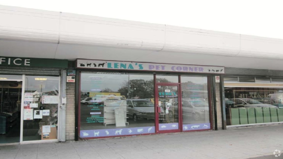 Victoria Road Shopping Centre, Carrickfergus to rent Primary Photo- Image 1 of 2