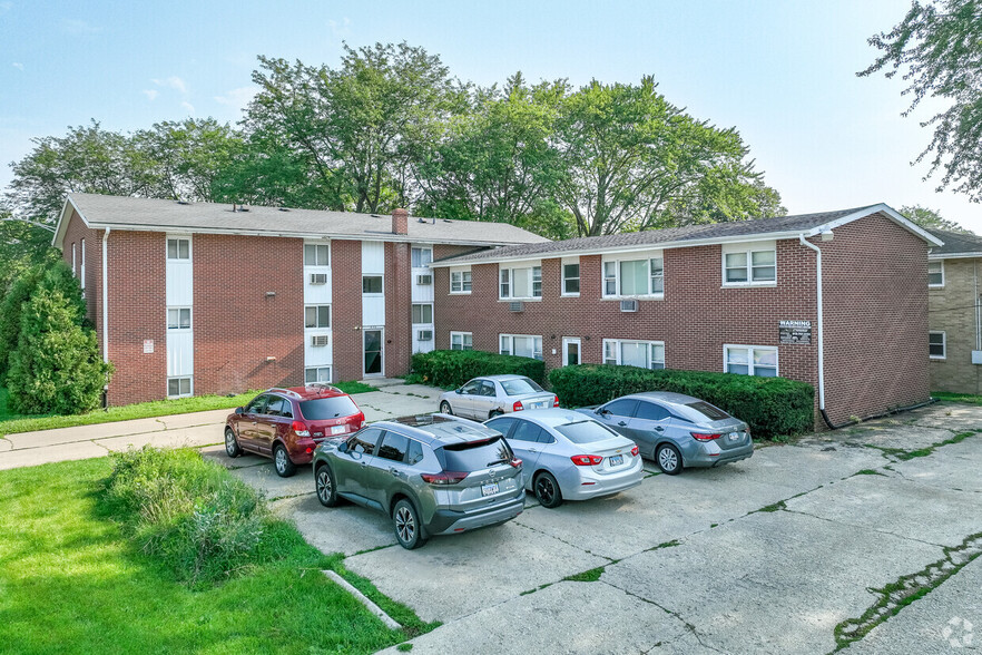 830-836 Russell Rd, Dekalb, IL for sale - Primary Photo - Image 1 of 1