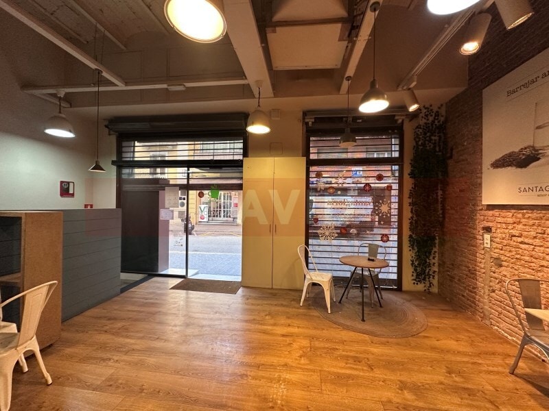 Retail in Barcelona, Barcelona to rent Interior Photo- Image 1 of 5