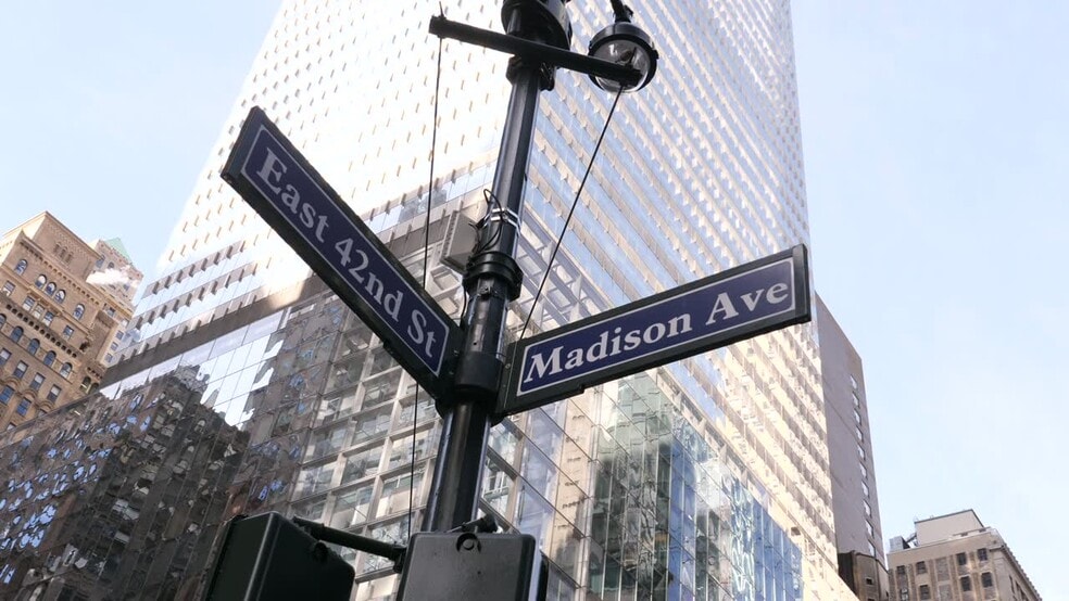 315 Madison Ave, New York, NY to rent - Commercial Listing Video - Image 2 of 10