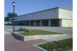 More details for 200-201 N Main St, Sweeny, TX - Retail for Rent