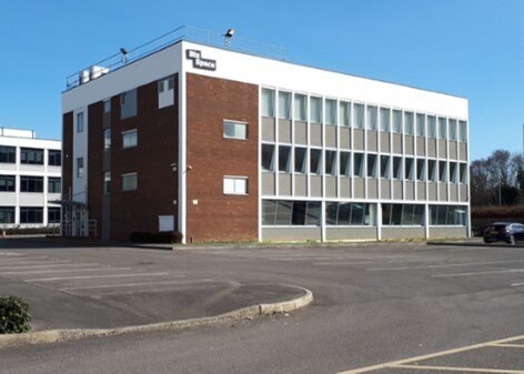 Corinium Ave, Gloucester to rent Building Photo- Image 1 of 6