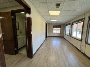 458 Wolcott Rd, Wolcott, CT for rent Building Photo- Image 2 of 23