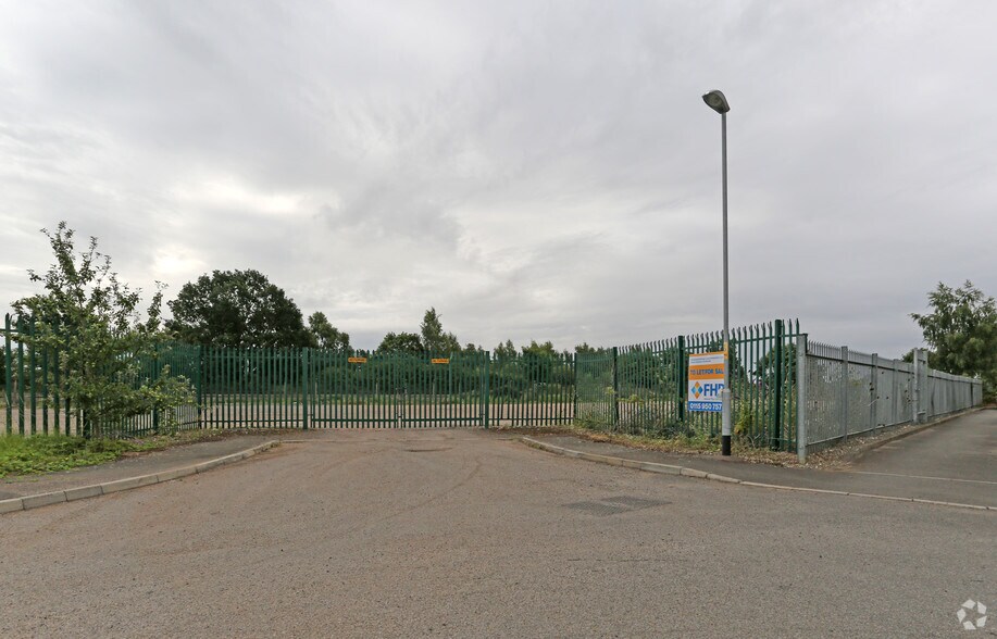 Pioneer Way, Lincoln for sale - Primary Photo - Image 1 of 1