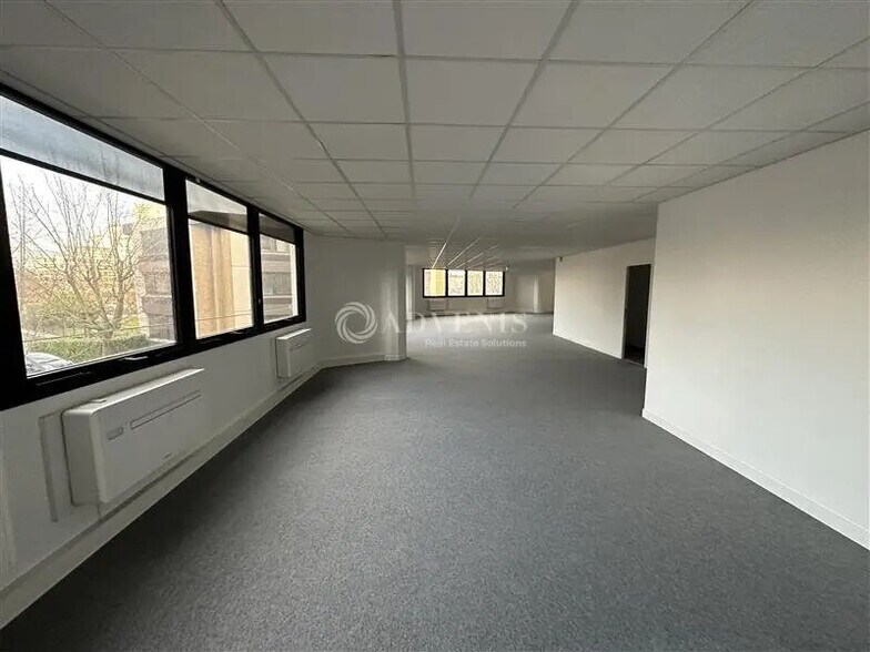 Office in Créteil to rent - Interior Photo - Image 3 of 6