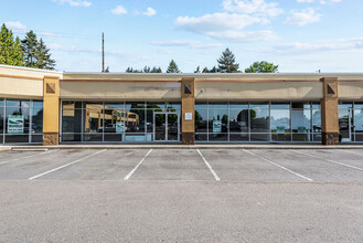 700-780 Ocean Beach Hwy, Longview, WA for rent Building Photo- Image 2 of 7