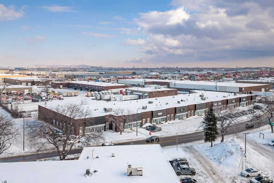 2200-2270 Ave 46th, Montréal, QC for rent - Aerial - Image 2 of 6