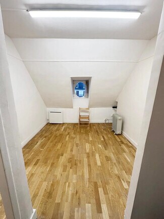 More details for 29 Rue Bleue, Paris - Office to Rent