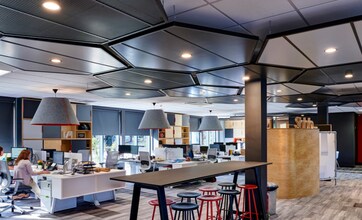 1934 The Yard, 2 Exploration Dr, Leicester to rent Interior Photo- Image 2 of 6