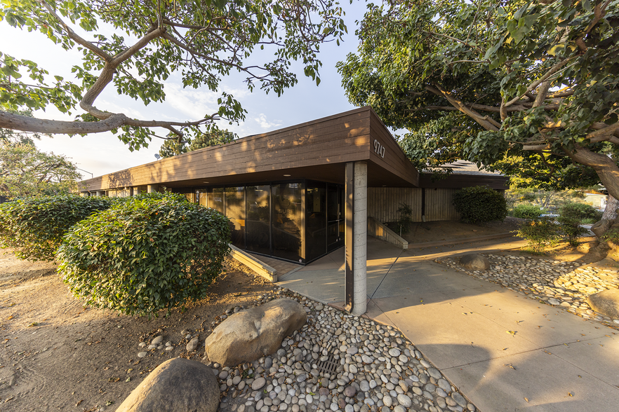 9747 Olson Dr, San Diego, CA for rent - Building Photo - Image 2 of 4