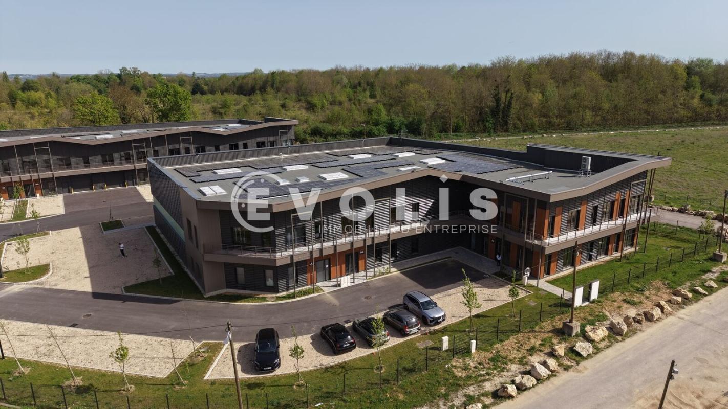 Light Industrial in Coupvray to rent Building Photo- Image 1 of 18