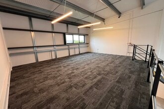 De Havilland Rd, Whimple to rent Interior Photo- Image 1 of 2