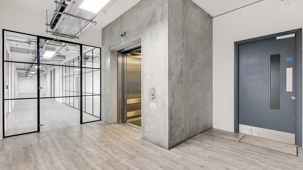 21 Evesham St, London to rent - Floor Plan - Image 2 of 12