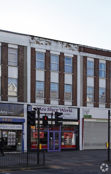 221 Kenton Rd, Harrow to rent - Building Photo - Image 2 of 5