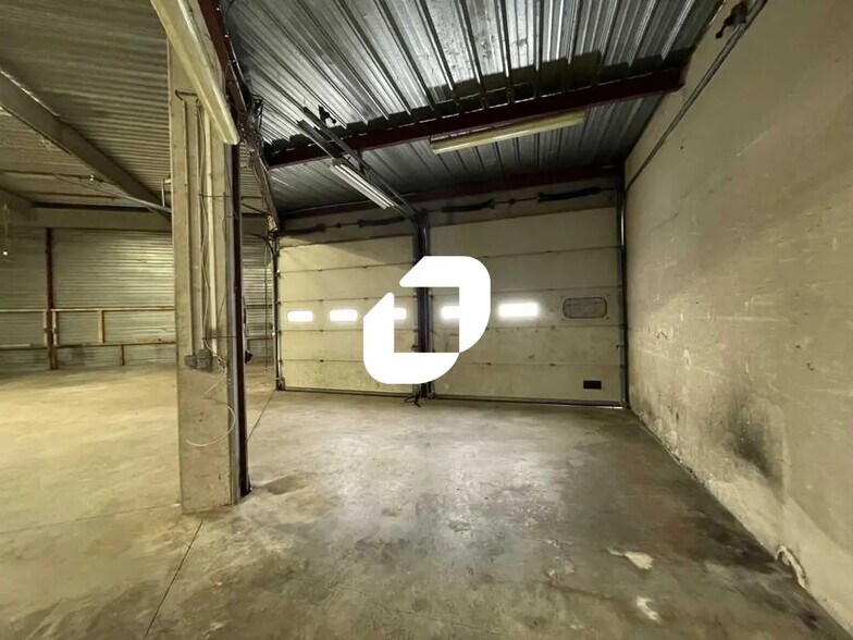 Retail in Eysines to rent - Interior Photo - Image 3 of 5