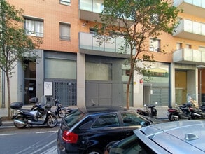 Retail in Barcelona, Barcelona to rent Interior Photo- Image 1 of 16