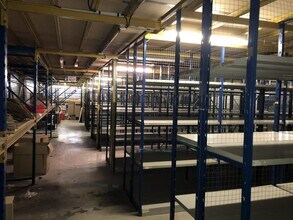 Industrial in Ablon-sur-Seine for sale Interior Photo- Image 2 of 4