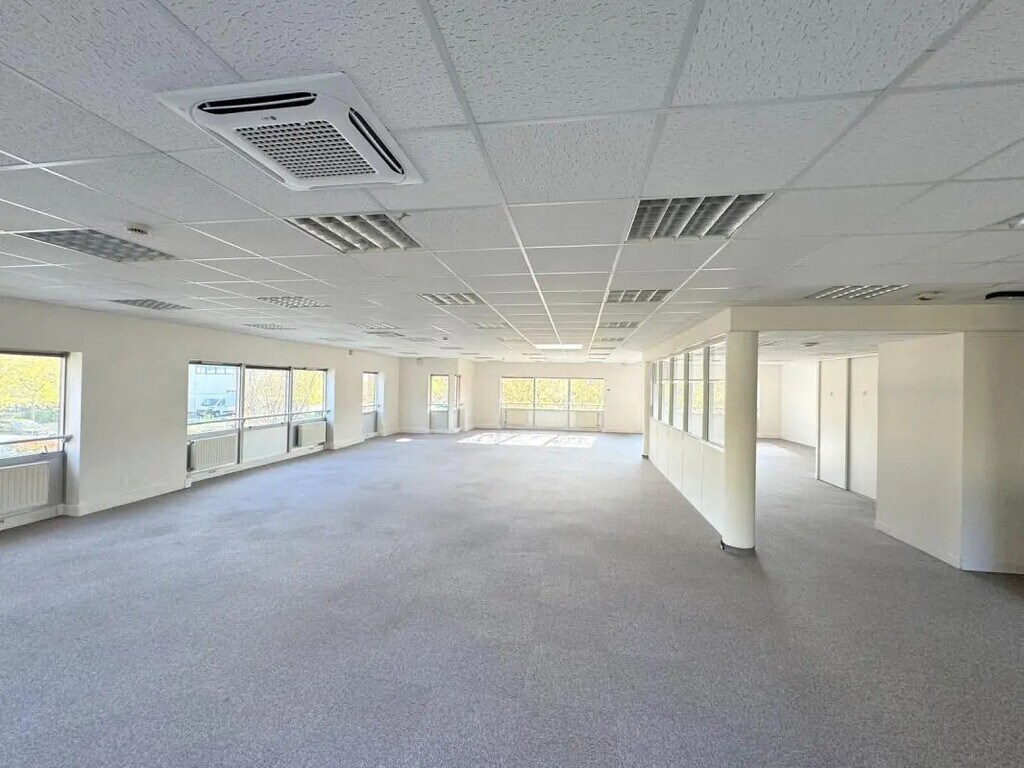 Location Bureaux 235 m² à 987 m² - Photo 1