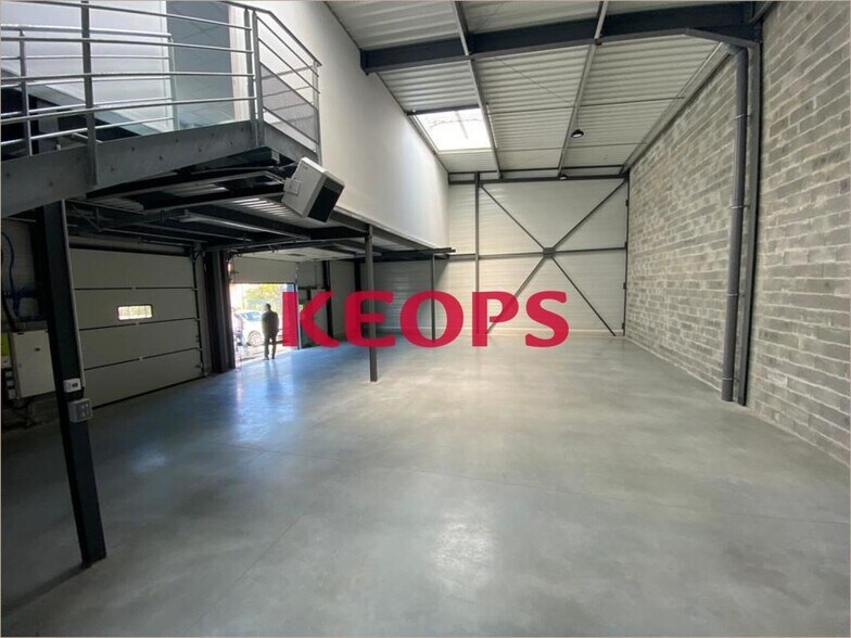 Light Industrial in Toulouse to rent - Interior Photo - Image 3 of 5