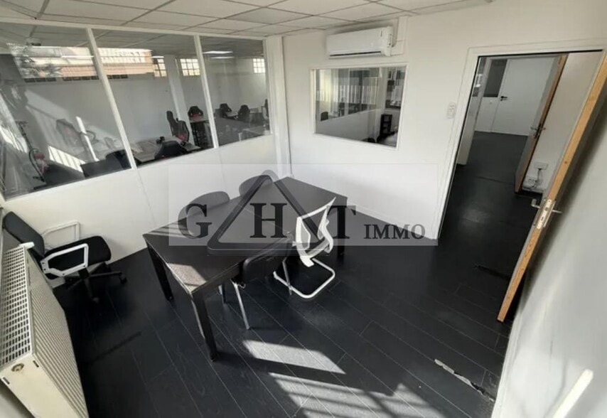 Office in Montreuil for sale - Interior Photo - Image 3 of 4